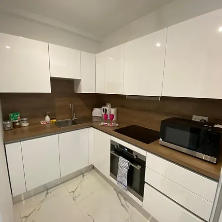 R2 Double Msida, In Share Flat Homestay