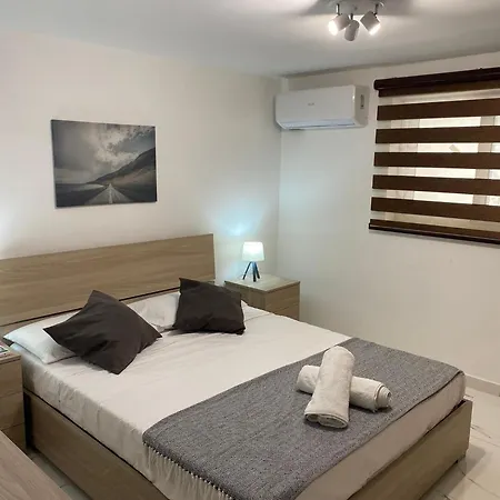Homestay R2 Double Msida, In Share Flat *
